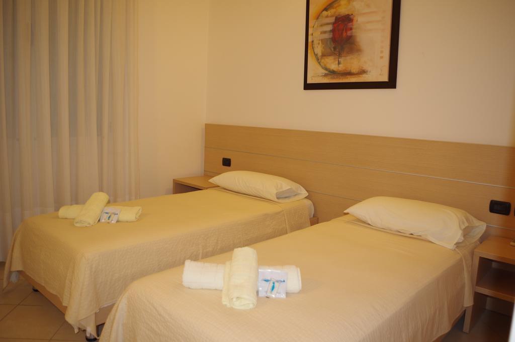 Hotell Lux 3*