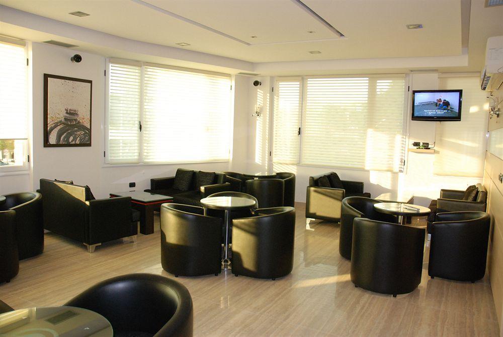 Hotell Lux Vlorë