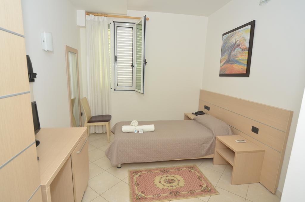 Lux 3* Vlorë