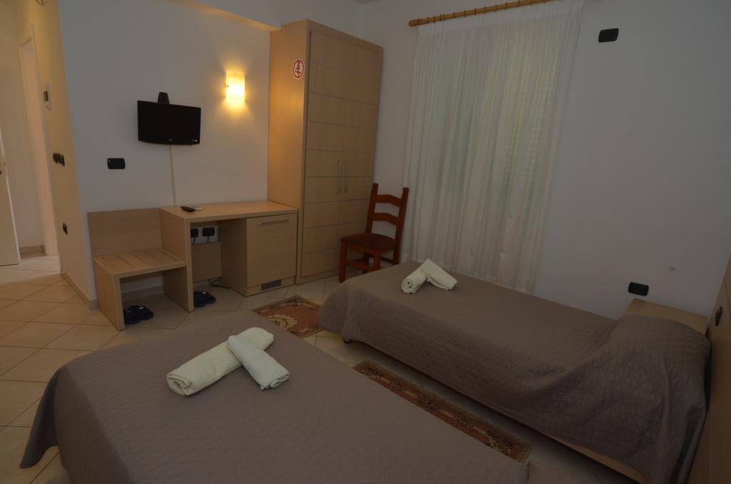 Lux 3*