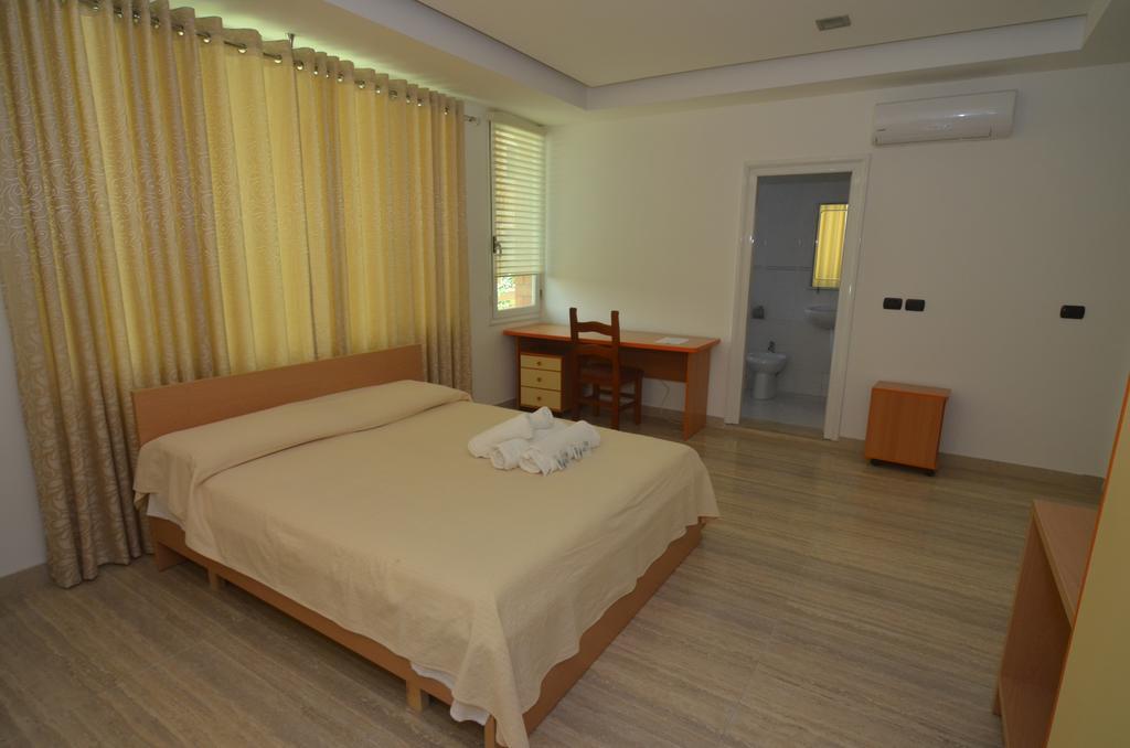 Lux Vlore